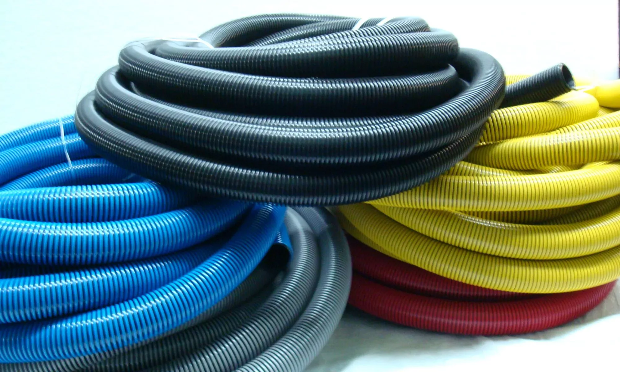 Introduction to the types of industrial vacuum cleaner hoses and their applications, Article 1