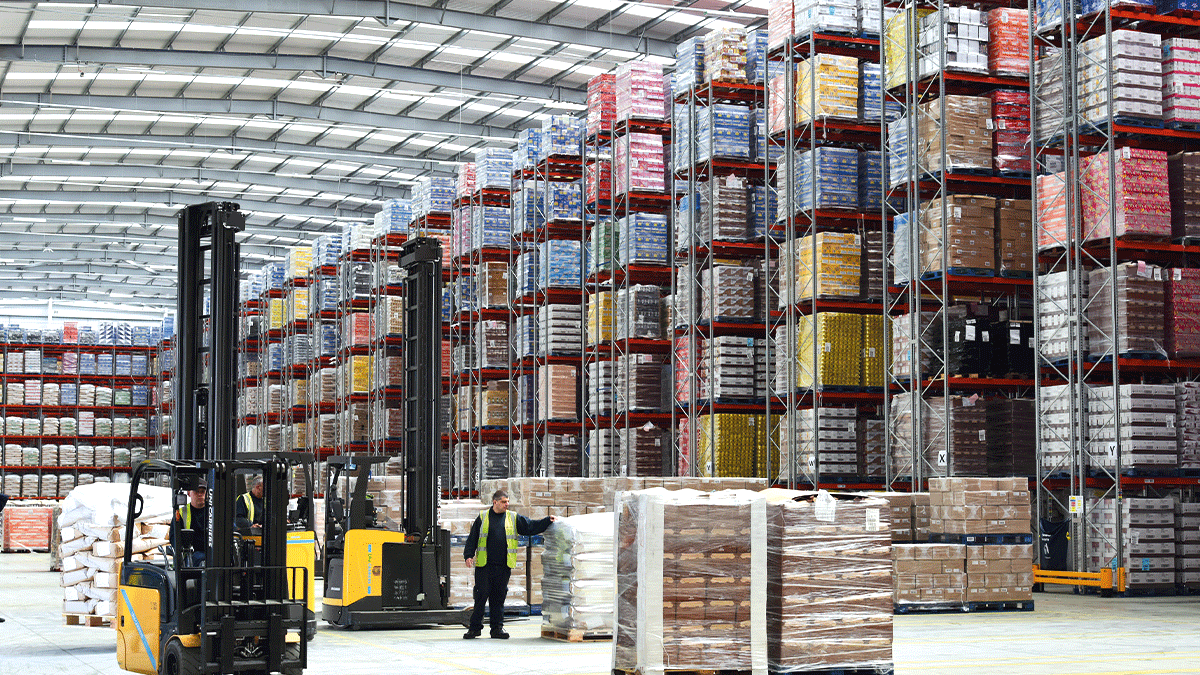 Challenges, importance and cleaning equipment for raw material warehouses