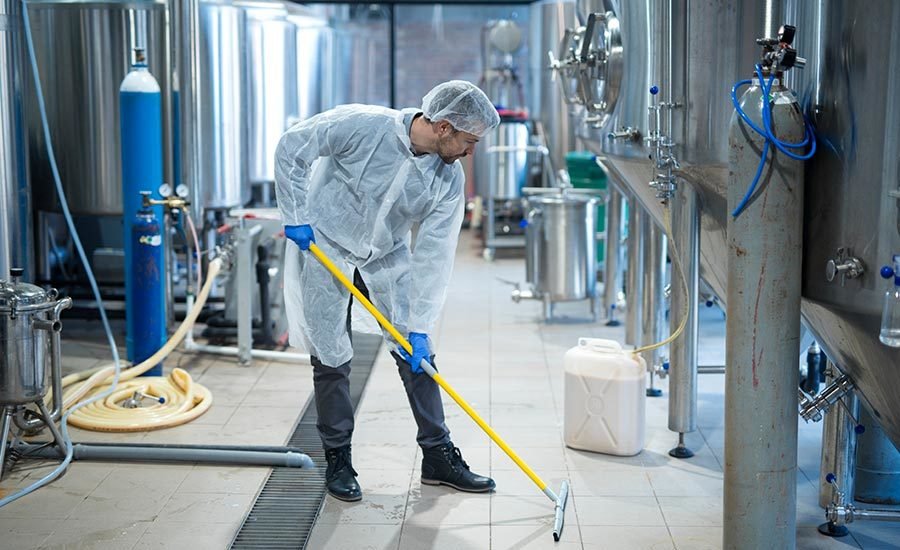 Industrial cleaning supplies and equipment for the food industry