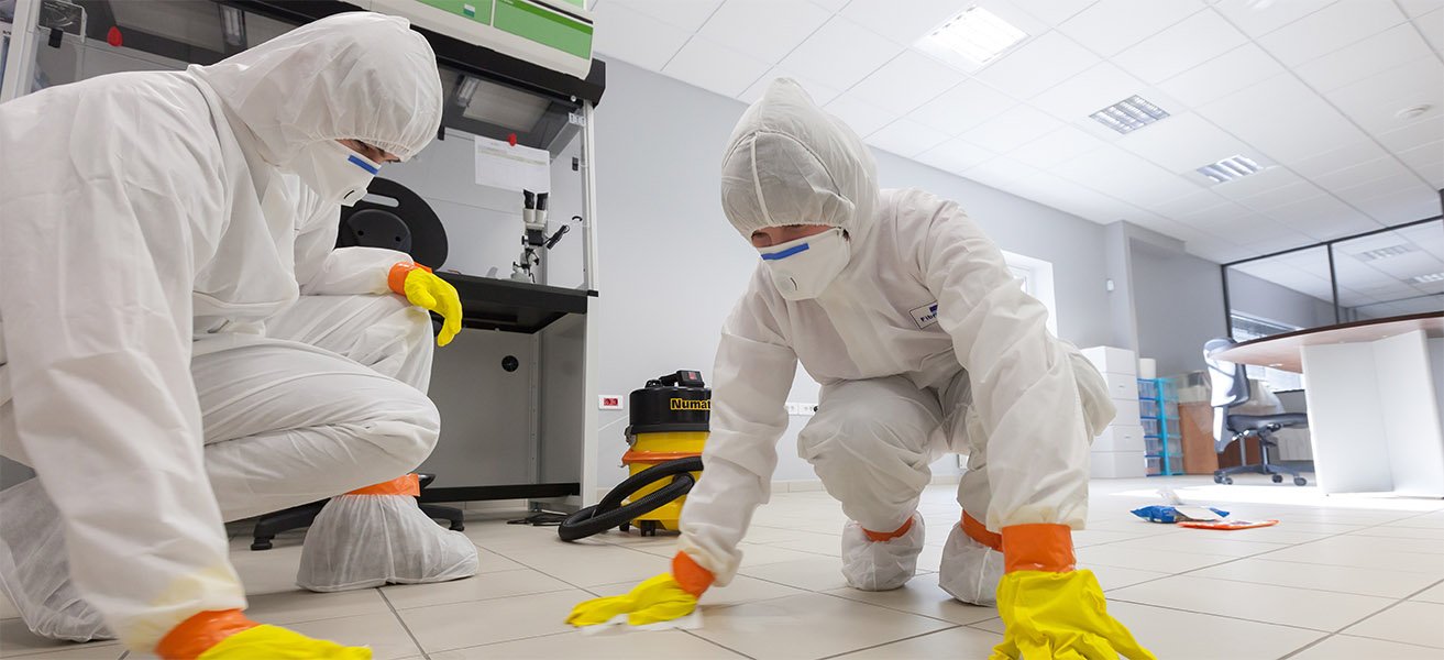 Industrial cleaning supplies and equipment for laboratories