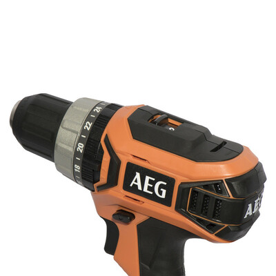 دریل پیچ گوشتی شارژی آ ا گ مدل BSB18G3LI-202C