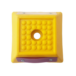 گل میخ ترافیکی مدل پلاستیکی