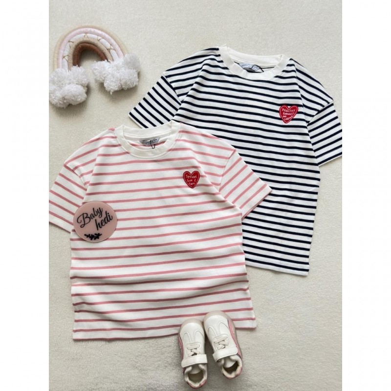 تیشرت راه راه قلبی