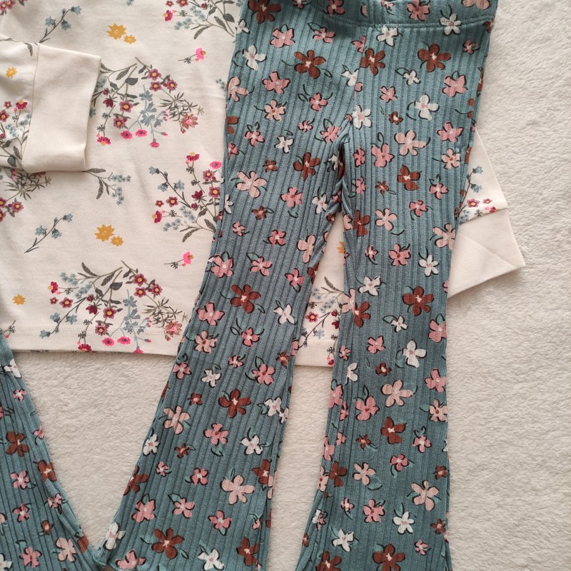 شلوار کبریتی گلدار