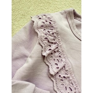 بلوزهای یاسی یقه گیپور و سگ های نگهبان