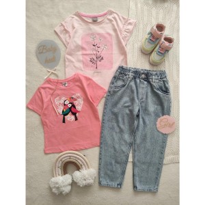 شلوار جین مام استایل و تیشرت های طرح گل و پرنده