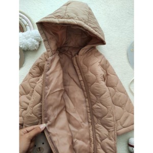 کاپشن سرهمی رنگ کرم