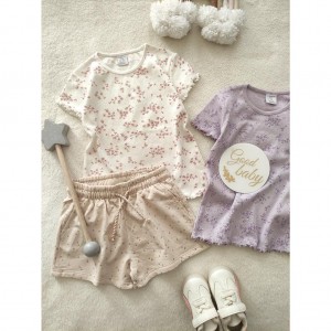 تیشرت های سوزنی گل ریز و شلوارک دورس قلبی شاین دار