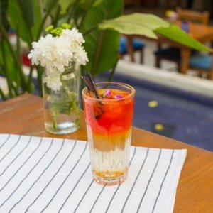 عرق بهارنارنج زعفران