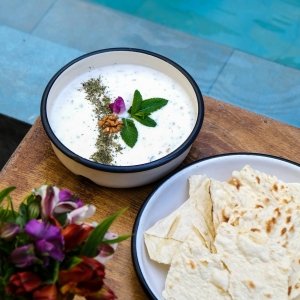 آب دوغ خیار 