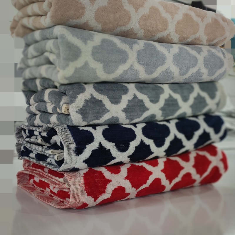 حوله حمام نخ رنگی