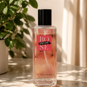 بادی اسپلش ویکتوریا سکرت مدل Rose Hardcore