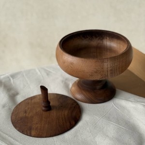 شکلات خوری چوبی لوکس پایه دار کد 411
