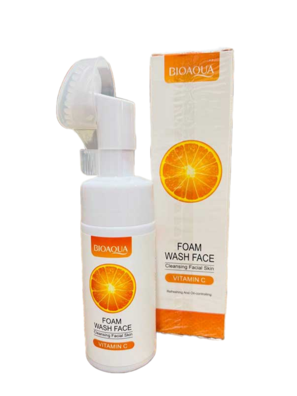 فوم براش دار شستشو صورت ویتامین سی (Vitamin C)