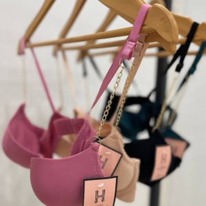 سوتین اسفنجی زنجیر دار