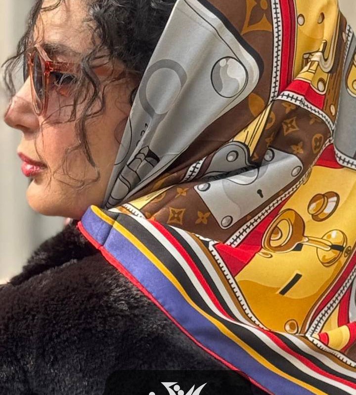 روسری ساتن طرحدار