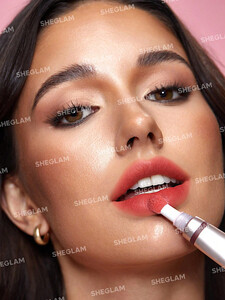 رژ لب مایع مات بالش‌دار Pout Cushion - رنگ Catching Z’s شیگلم SHEGLAM