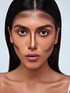 کانتور استیکی GLOWIN' UP  رنگ  CAMEL SUEDE شیگلم SHEGLAM
