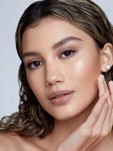 هایلایتر استیکی SNATCH 'N' GLOW رنگ BELLINI BRUNCH شیگلم SHEGLAM