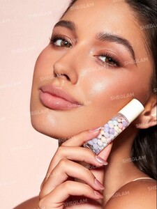 روغن لب گلوله‌ای GOOD TIMES ROLL  رنگ LIFE'S A PARTY شیگلم ‌SHEGLAM
