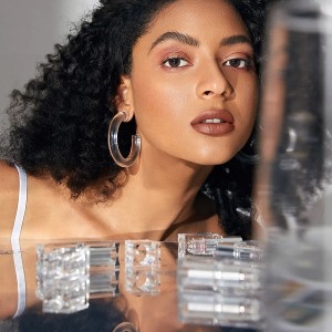 رژ لب مات COSMIC CRYSTAL MATTE LIPSTICK  - CLOUDS IN MY COFFEE شیگلم SHEGLAM