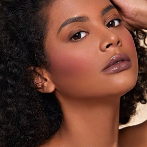 رژگونه مات سبک LIGHTWEIGHT رنگ SEDUCTION شیگلم SHEGLAM