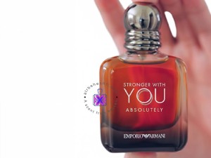 عطر استرانگر ویت یو ابسولوتلی