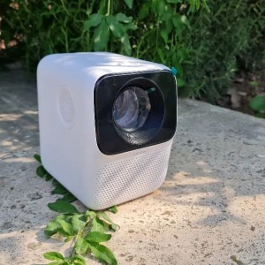 پروژکتور قابل حمل شیائومی مدل Wanbo Portable Projector T2 Max در بروزکالا