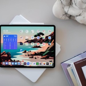 آیپد پرو 12.9 اینچ  IPad PRO 2022  WIFIظرفیت 256 گیگ  در بروزکالا