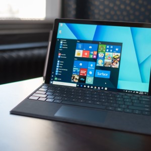 تبلت Wifi مایکروسافت Surface Pro X / 512G ssd / 16GB / intel / SQ2 Adreno 685 GPU  در بروزکالا