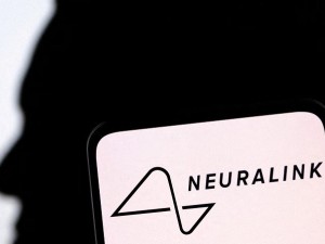 شرکت Neuralink متعلق به ایلان ماسک، روز چهارشنبه اعلام کرد بخشی از ایمپلنت مغزی آن‌ها که برای اولین بار در یک بیمار انسانی کاشته شده بود، دچار...