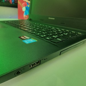 لپ تاپ 15 اینچی لنوو  Lenovo B5070 / Core i3 4030U/ 4GB / 128GB SSD در بروزکالا