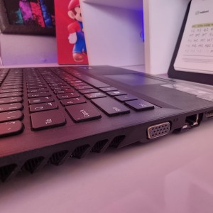 لپ تاپ 15 اینچی لنوو  Lenovo B5070 / Core i3 4030U/ 4GB / 128GB SSD در بروزکالا