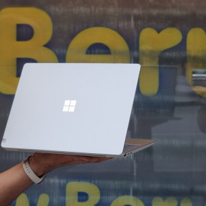 کارکرده دیجیتال لپ تاپ 12.4 اینچی مایکروسافت Surface Laptop Go / 256G SSD /16GB / intel / Core i5 1035G1 در بروزکالا