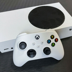 کارکرده-کنسول بازی مایکروسافت مدل Xbox Series S ظرفیت 512 گیگابایت