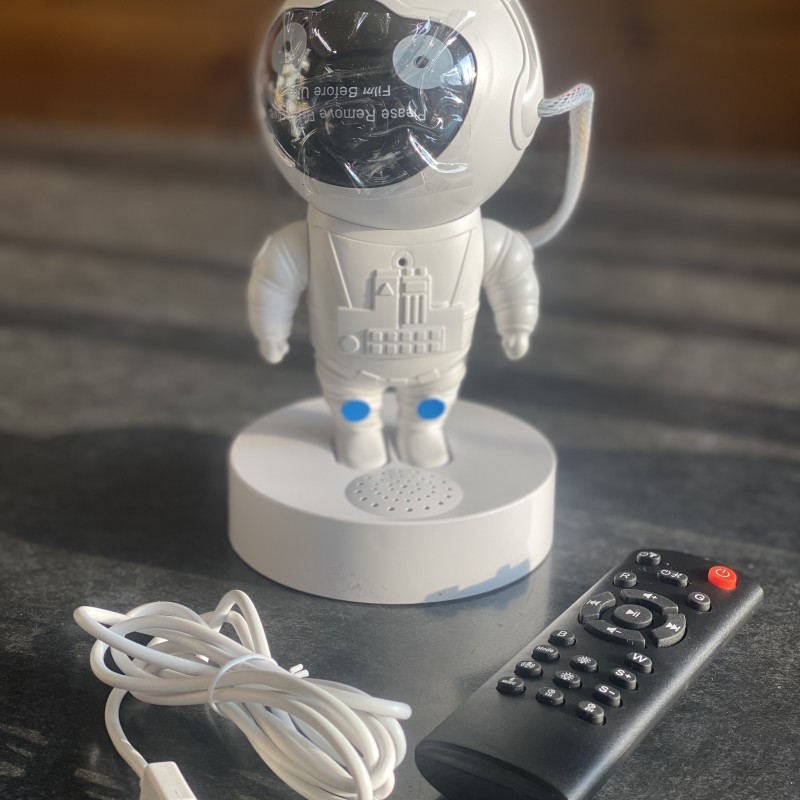 چراغ خواب طرح فضانورد کهکشانی کنترلی