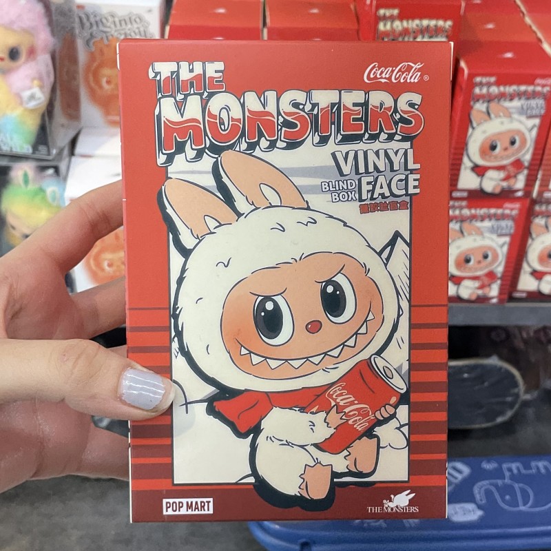 عروسک سوپرایزی لبوبو کوکاکولا