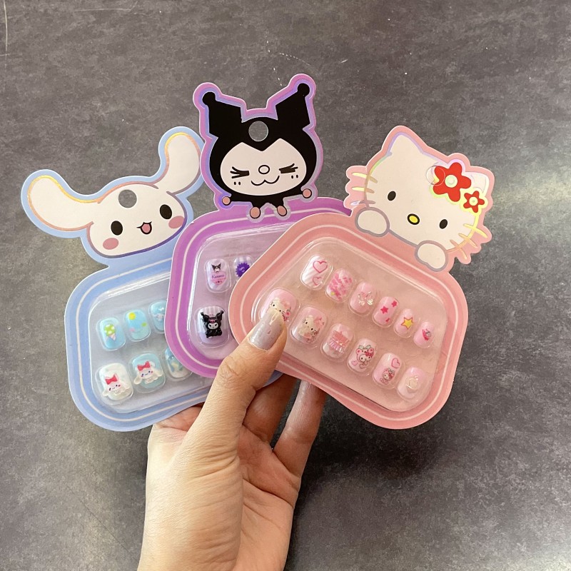 ناخن مصنوعی