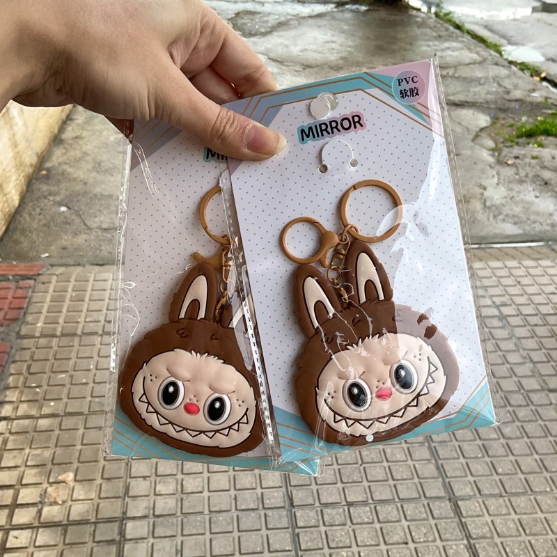 آویزی اینه ای لبوبو