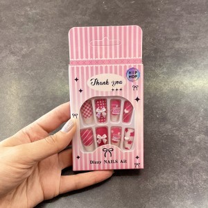 ناخن مصنوعی