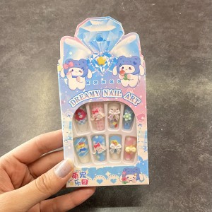 ناخن مصنوعی