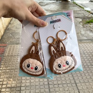 آویزی اینه ای لبوبو