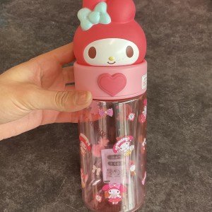 قمقمه سانریو