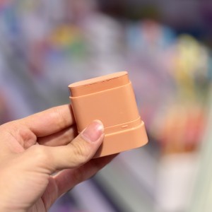 رژگونه ۰۴
