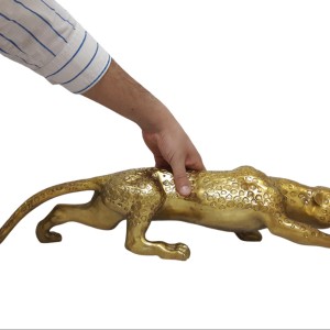 مجسمه یوزپلنگ برنزی