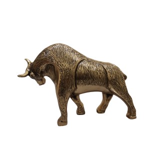 مجسمه گاو برنجی