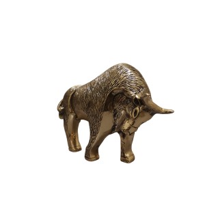 مجسمه گاو برنجی