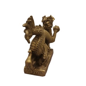 مجسمه اژدها برنزی نماد حیوان سال تولد