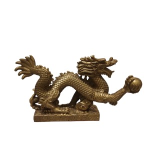 مجسمه اژدها برنزی نماد حیوان سال تولد