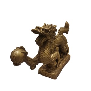 مجسمه اژدها برنزی نماد حیوان سال تولد